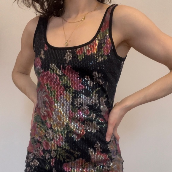 Mini sparkling dress ✨ - Picture 3 of 9